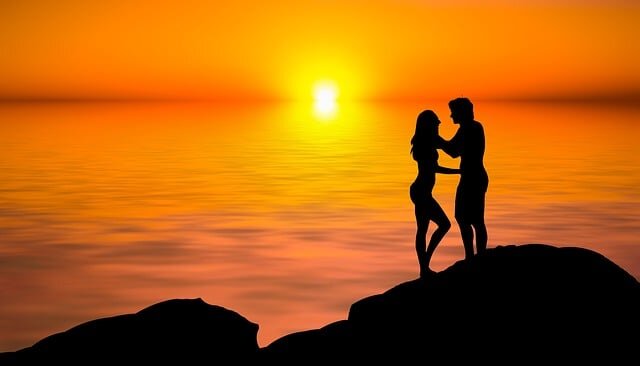 Discret, caut partenera pentru momente placute si relaxante,